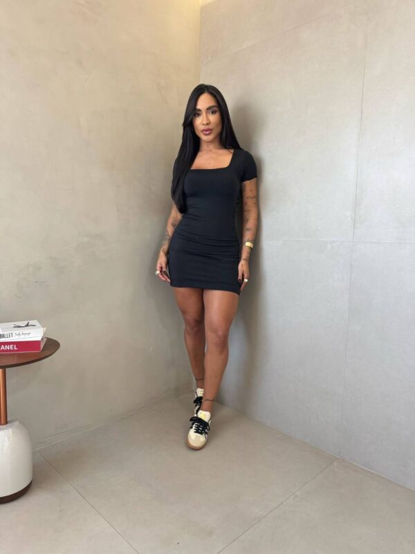 Vestido Gola Quadrada Suplex Preto - Imagem 3