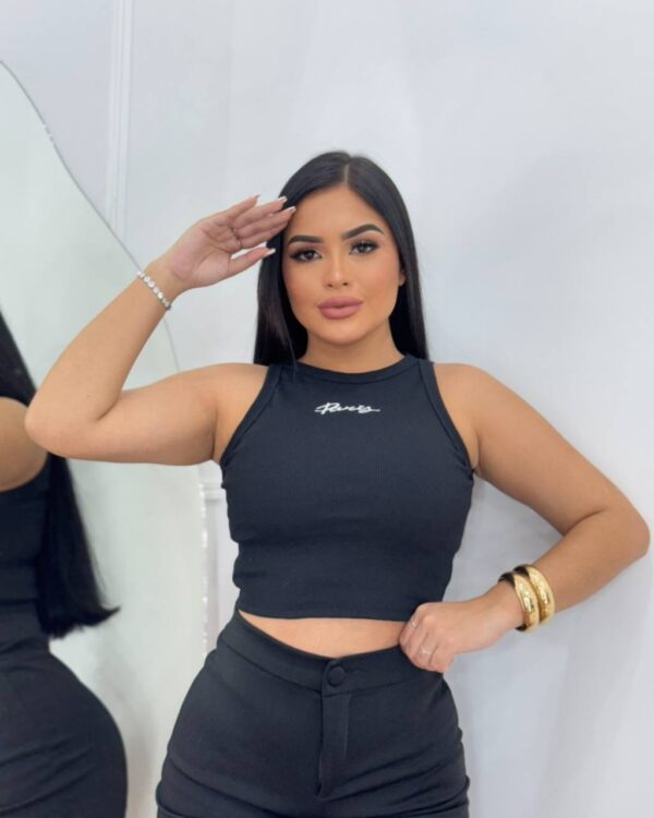 Cropped Regata Ribana Canelada Bordada Paris Preta