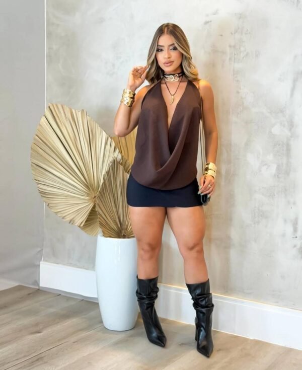 Blusa Gola Boba Crepe Marrom - Imagem 2