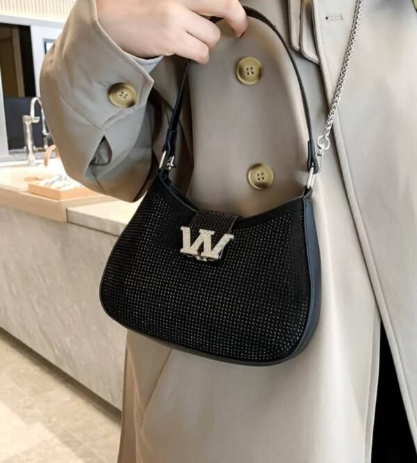 Bolsa Meia Lua Inspired Strass Preta - Imagem 3