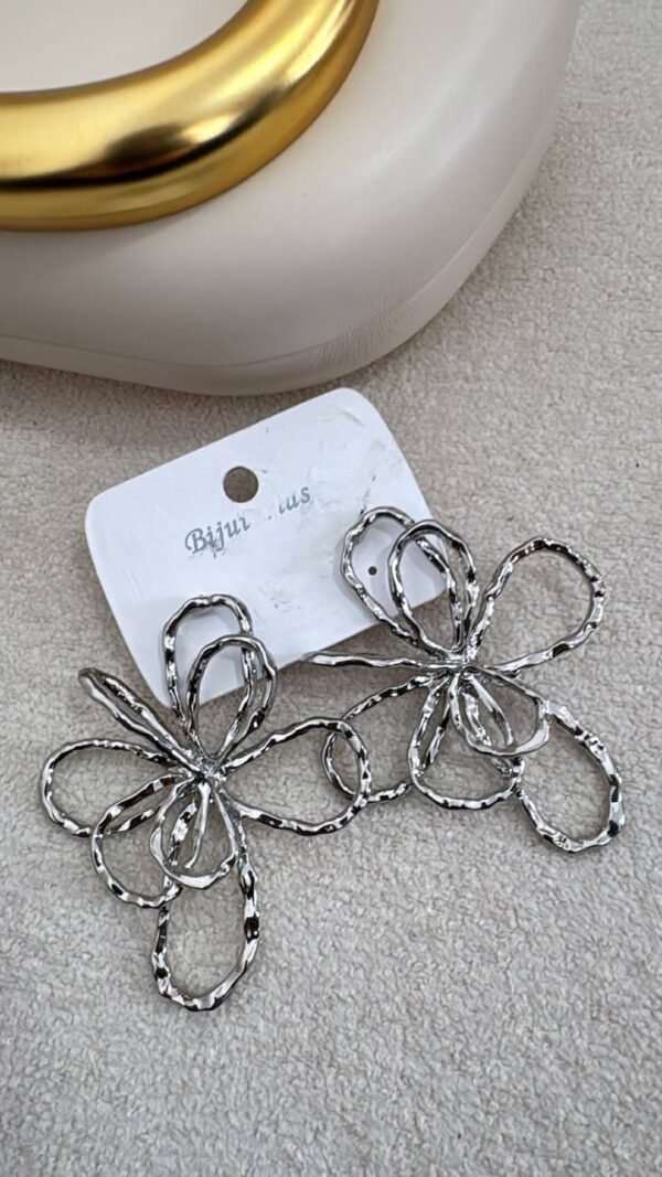 Brinco Luxo Flower Prata