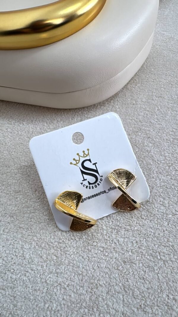 Brinco Basic Hourglass Dourado