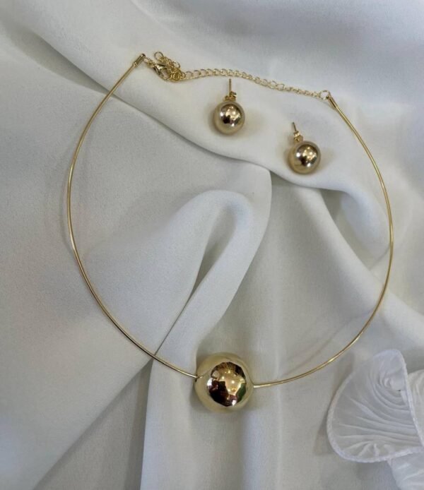 Kit De Colar Choker + Brinco Bola Dourada