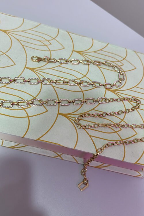 Cinto Corrente Retângulo Strass Dourado