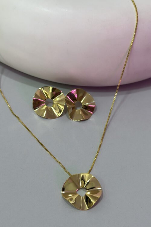Conjunto de Brinco + Colar Martelado Vazado Dourado
