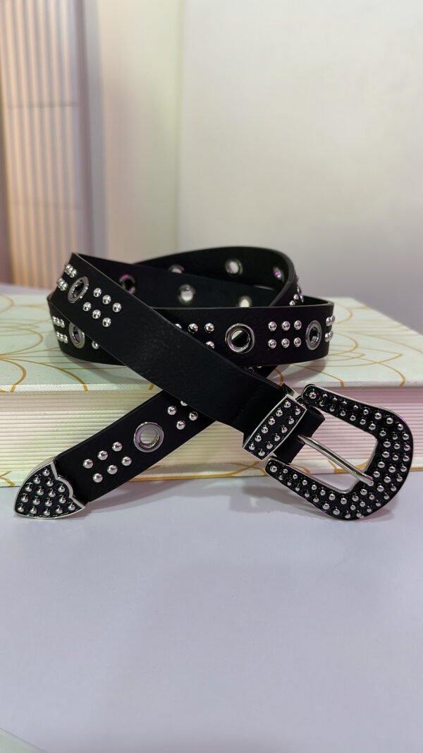 Cinto Fivela Strass Preto com Ilhós