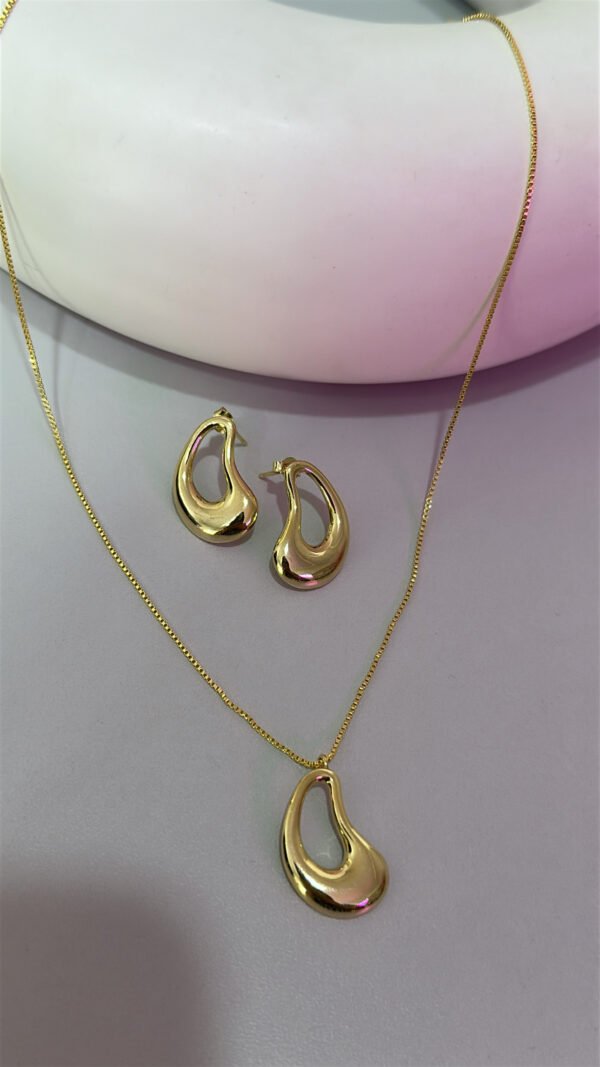 Conjunto de Brinco + Colar Seed Vazada Dourado