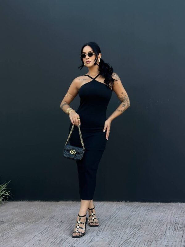 Vestido Mid Canelado Costas Abertas Preto
