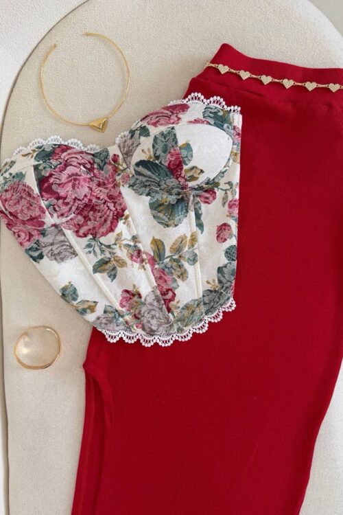 Cinto Corrente Coração com Strass Dourado