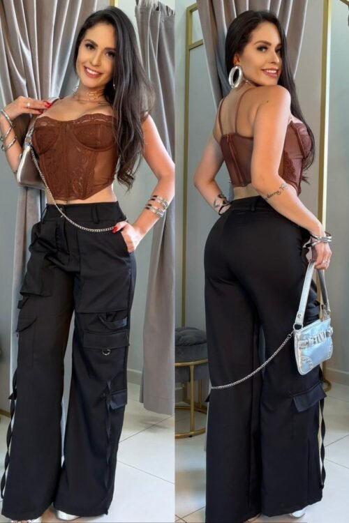 Calça Wide Leg com Bolsos Preta