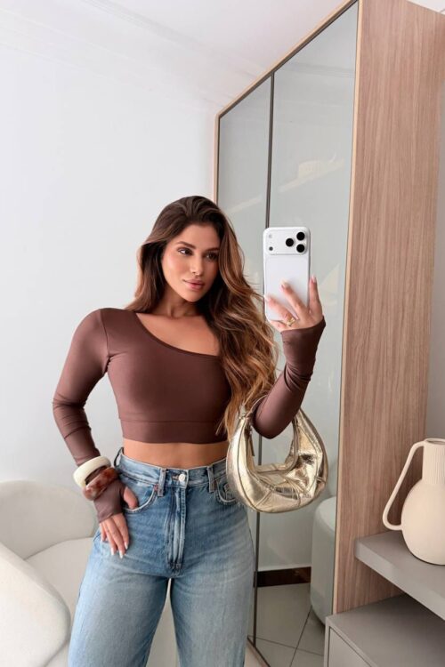 Cropped Manga Recortes com Luvinha